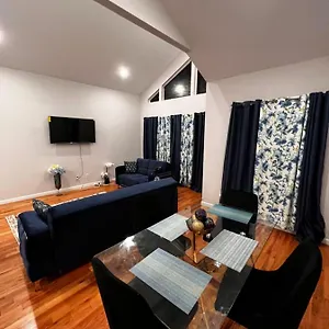 Springview Homes 12mins From Ewr & 3 Mins From Hospital Apartment Newark